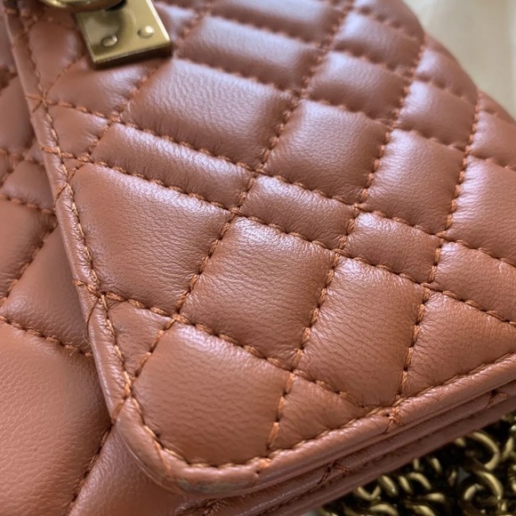 Kurt Geiger Brixton Lock Leather Shoulder Bag Brixton Lock - Picture 7 of 8